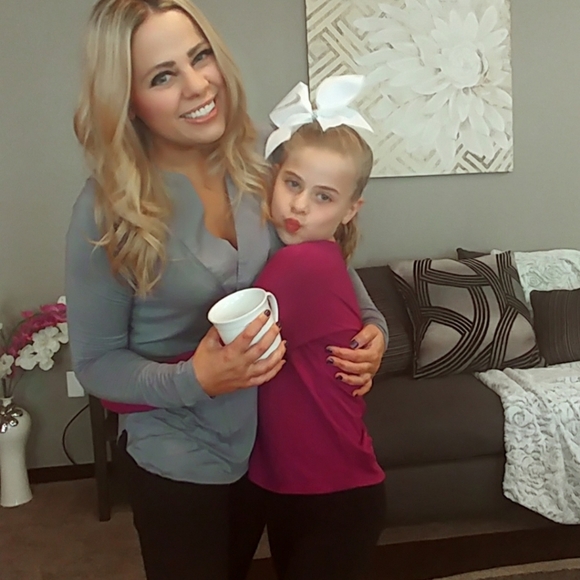 Meet your Posher, Helen - Picture 3 of 7